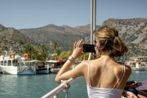 Cum să vinzi experiențe turistice online