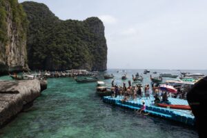 Photo attract foreign tourists
